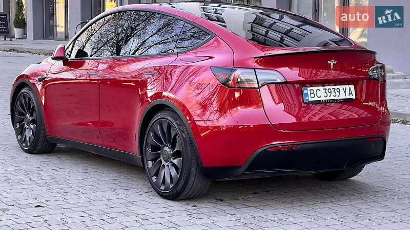 Позашляховик / Кросовер Tesla Model Y 2021 в Львові