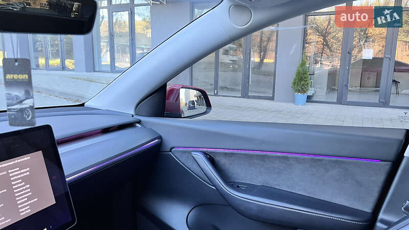 Позашляховик / Кросовер Tesla Model Y 2021 в Львові