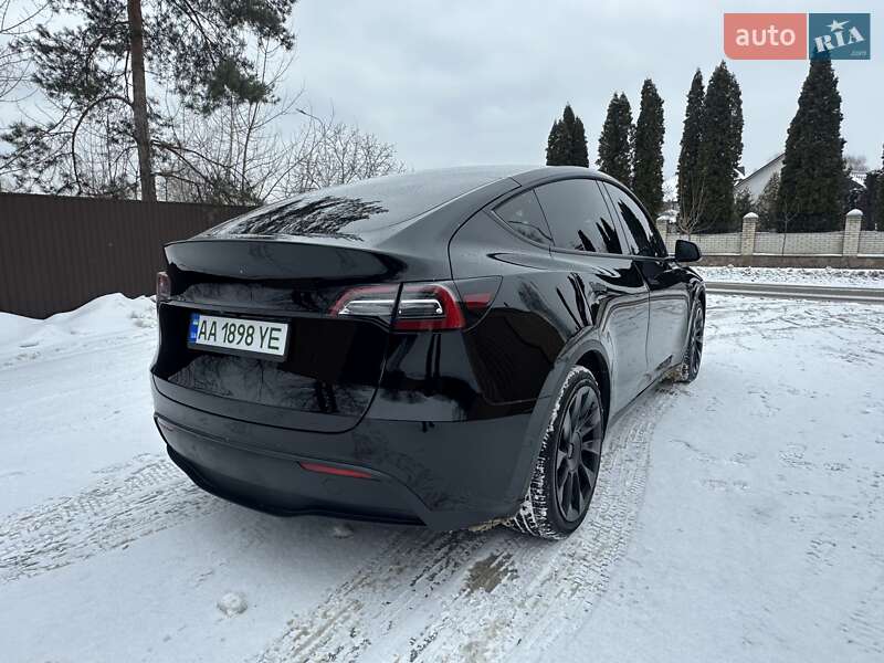 Внедорожник / Кроссовер Tesla Model Y 2021 в Киеве