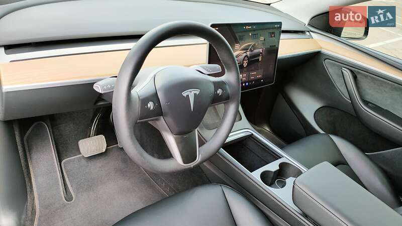 Внедорожник / Кроссовер Tesla Model Y 2025 в Житомире