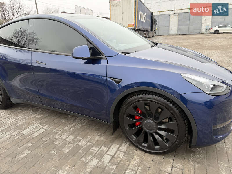 Внедорожник / Кроссовер Tesla Model Y 2023 в Запорожье