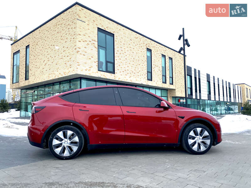 Позашляховик / Кросовер Tesla Model Y 2023 в Хмельницькому фото 9 Позашляховик / Кросовер Tesla Model Y 2023 в Хмельницькому