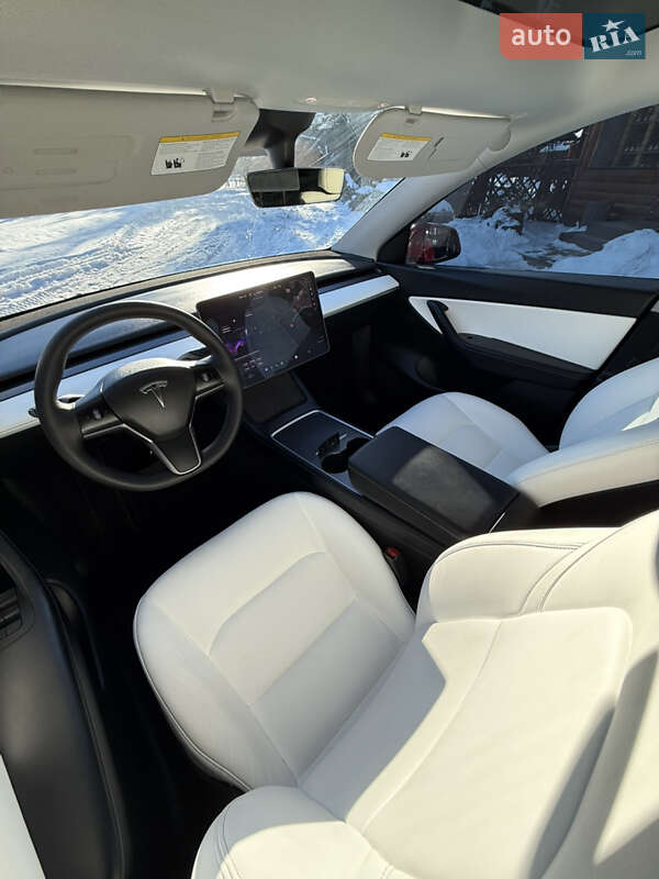 Позашляховик / Кросовер Tesla Model Y 2021 в Луцьку