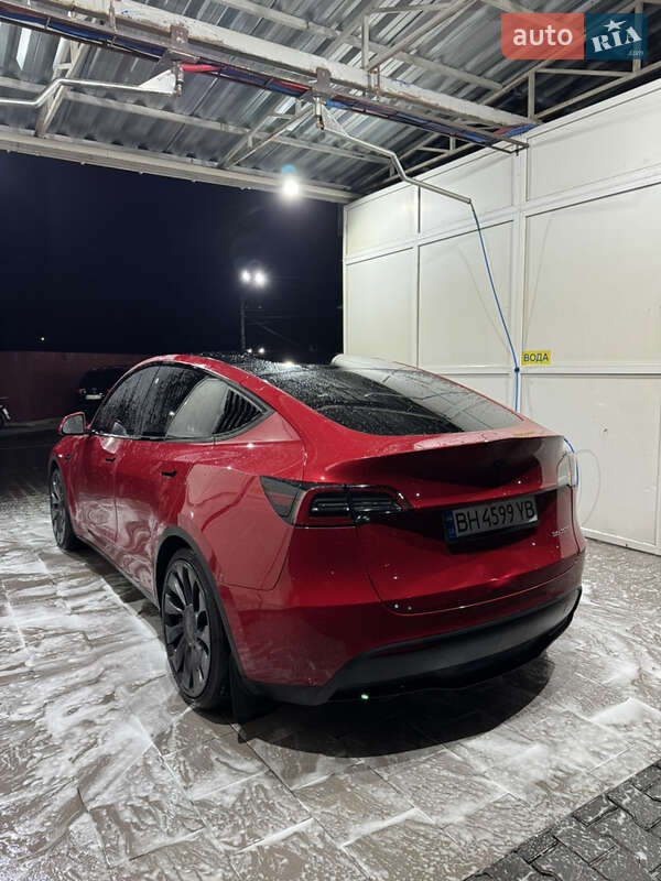 Позашляховик / Кросовер Tesla Model Y 2022 в Одесі фото 15 Позашляховик / Кросовер Tesla Model Y 2022 в Одесі