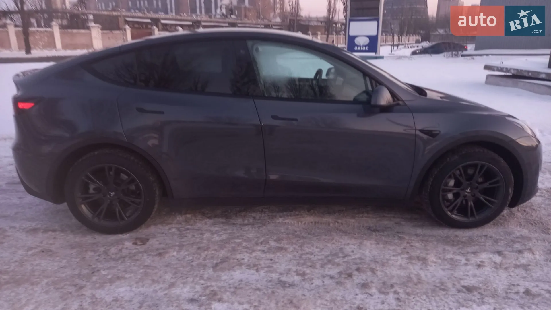 2023 Tesla Model Y - мініатюра 2