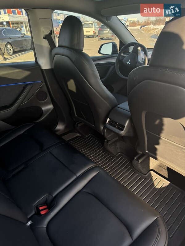 Внедорожник / Кроссовер Tesla Model Y 2024 в Дрогобыче