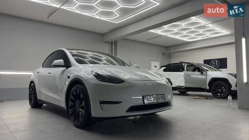 Позашляховик / Кросовер Tesla Model Y 2022 в Дніпрі