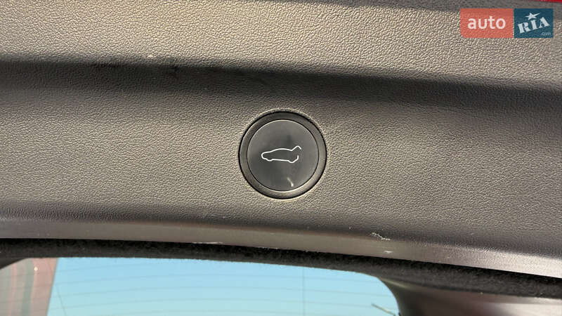 Позашляховик / Кросовер Tesla Model Y 2021 в Луцьку фото 36 Позашляховик / Кросовер Tesla Model Y 2021 в Луцьку