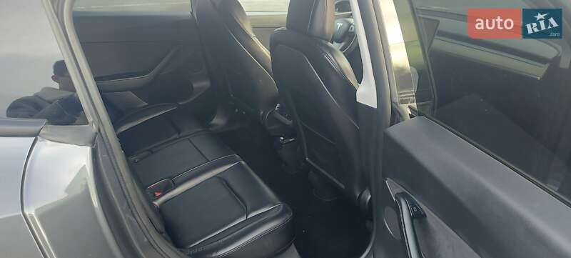 Позашляховик / Кросовер Tesla Model Y 2022 в Києві