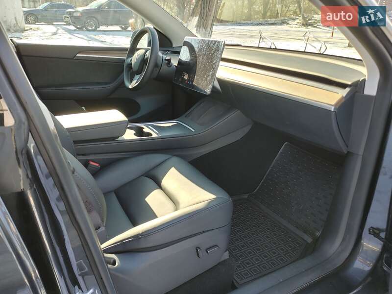 Внедорожник / Кроссовер Tesla Model Y 2024 в Одессе