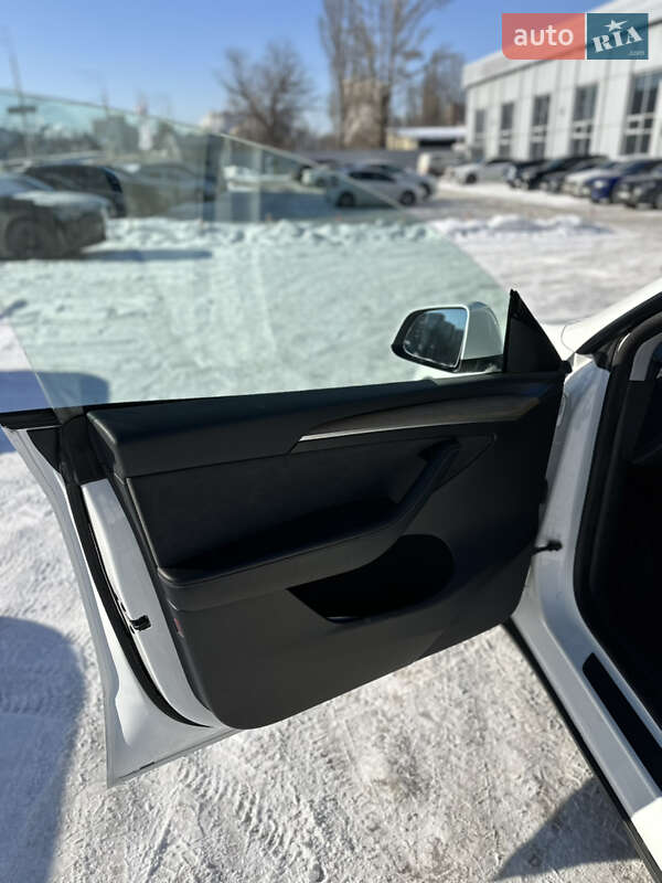 Внедорожник / Кроссовер Tesla Model Y 2023 в Киеве фото 18 Внедорожник / Кроссовер Tesla Model Y 2023 в Киеве