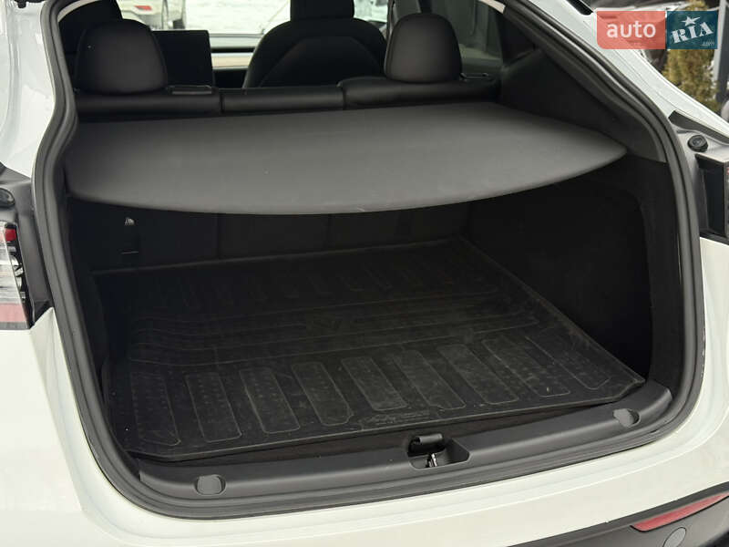 Внедорожник / Кроссовер Tesla Model Y 2023 в Ивано-Франковске фото 17 Внедорожник / Кроссовер Tesla Model Y 2023 в Ивано-Франковске