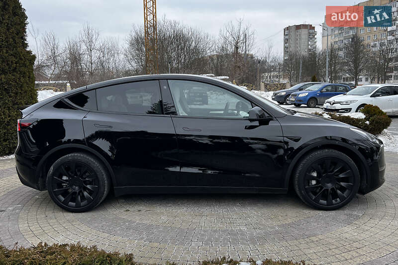 Позашляховик / Кросовер Tesla Model Y 2023 в Львові