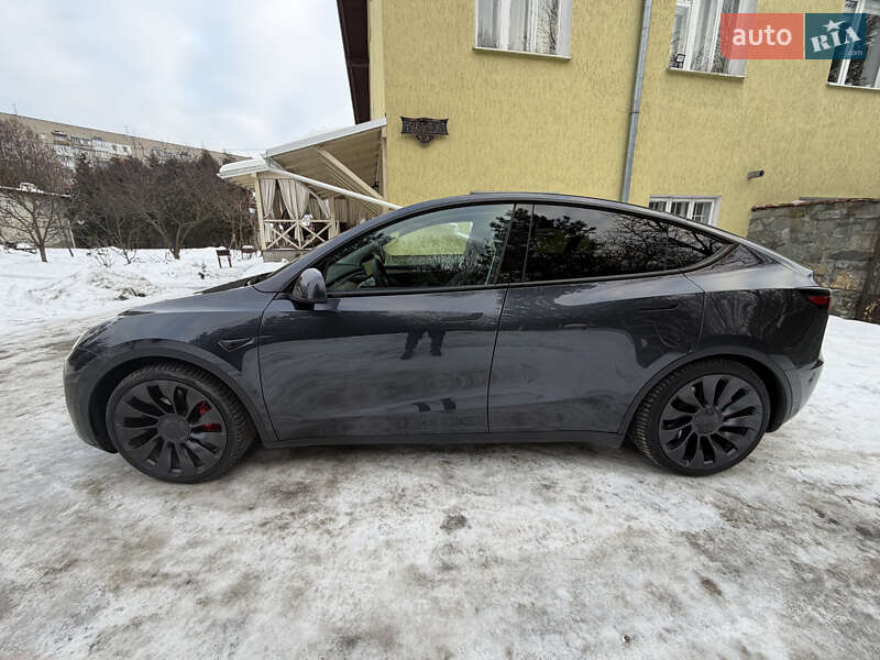 Позашляховик / Кросовер Tesla Model Y 2024 в Львові фото 8 Позашляховик / Кросовер Tesla Model Y 2024 в Львові
