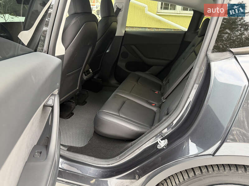Позашляховик / Кросовер Tesla Model Y 2024 в Львові фото 26 Позашляховик / Кросовер Tesla Model Y 2024 в Львові