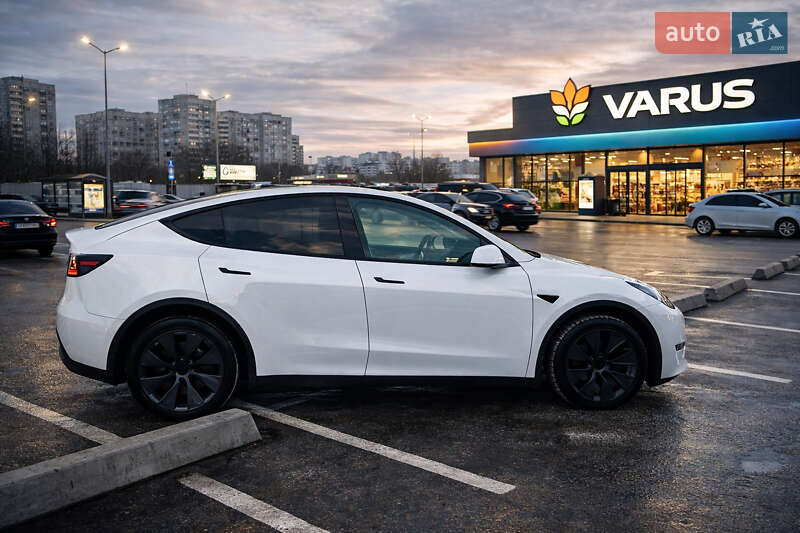 Внедорожник / Кроссовер Tesla Model Y 2024 в Днепре