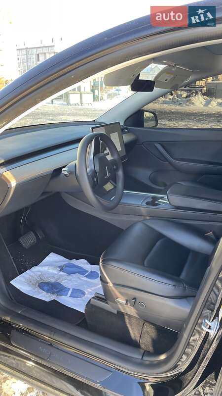 Позашляховик / Кросовер Tesla Model Y 2021 в Києві