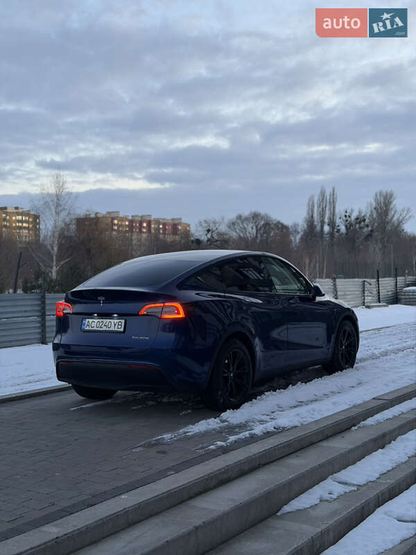 Внедорожник / Кроссовер Tesla Model Y 2021 в Луцке