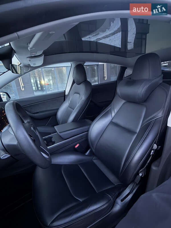 Внедорожник / Кроссовер Tesla Model Y 2021 в Луцке
