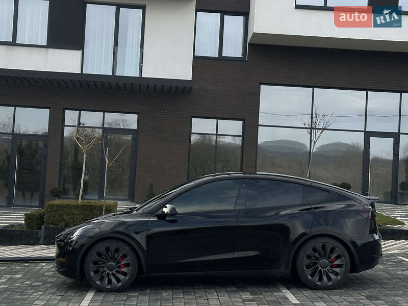 Внедорожник / Кроссовер Tesla Model Y 2021 в Ужгороде