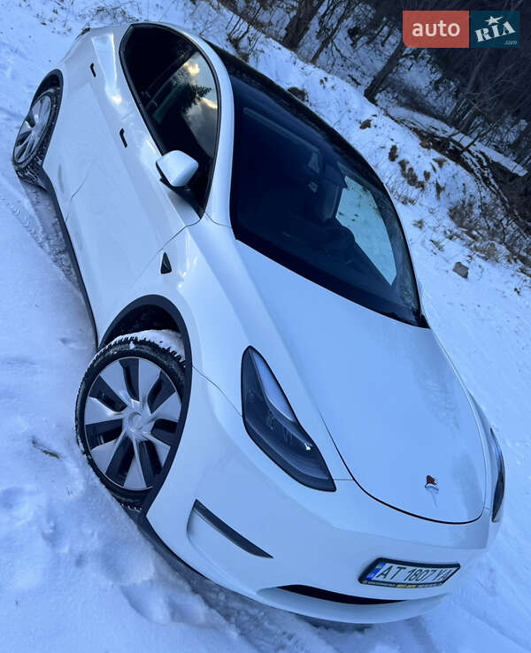 Внедорожник / Кроссовер Tesla Model Y 2023 в Яремче