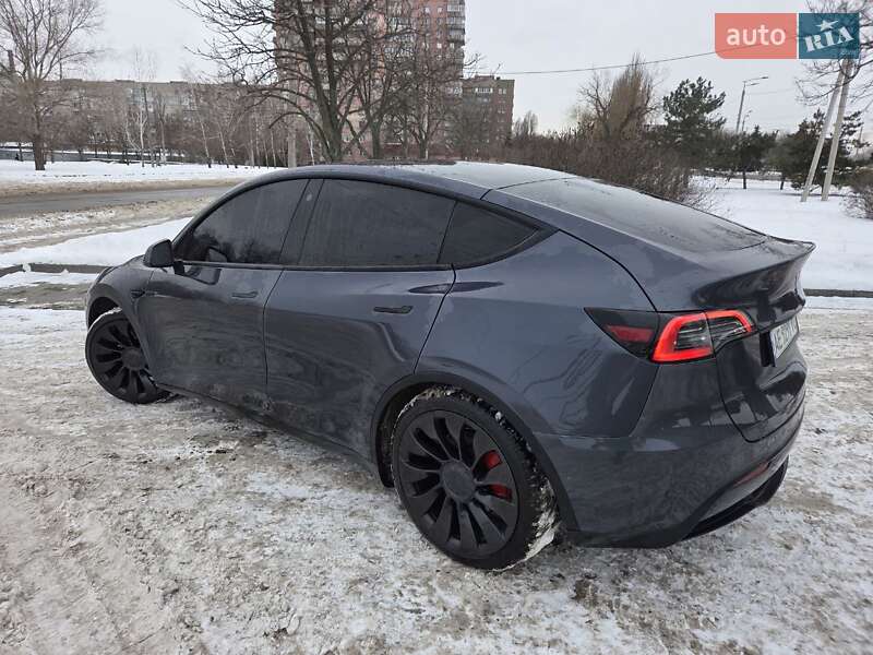 Позашляховик / Кросовер Tesla Model Y 2022 в Дніпрі