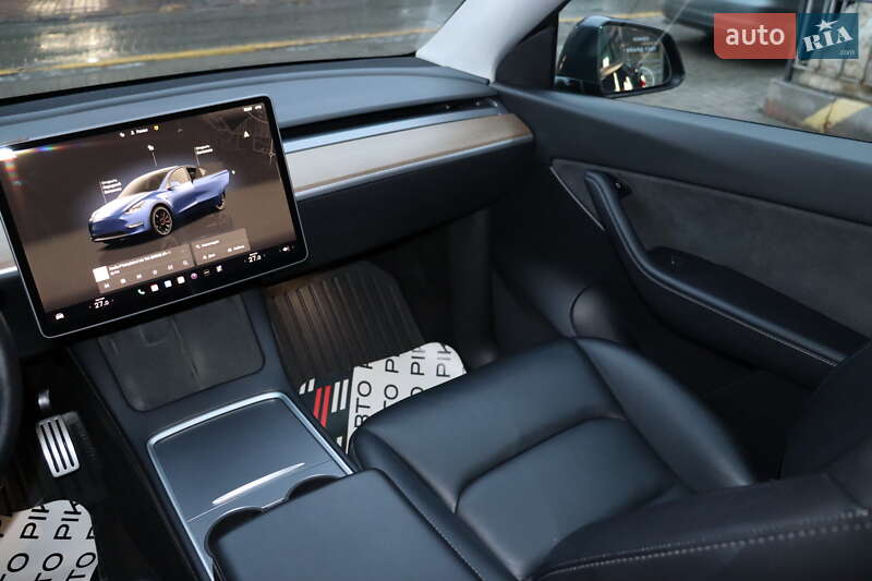 Позашляховик / Кросовер Tesla Model Y 2022 в Львові