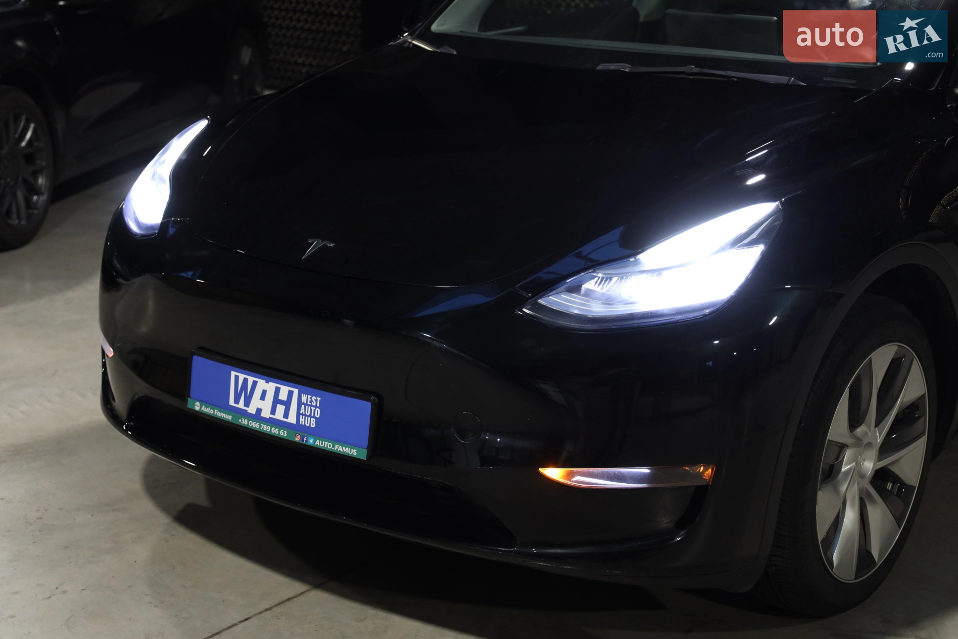 2022 Tesla Model Y - мініатюра 3