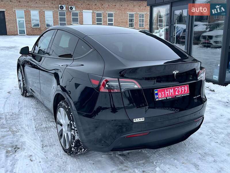 Позашляховик / Кросовер Tesla Model Y 2023 в Луцьку