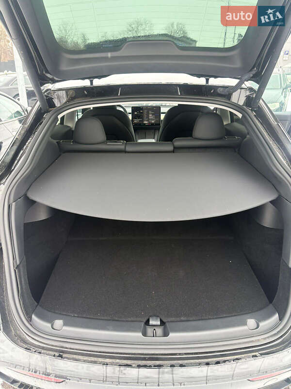 Позашляховик / Кросовер Tesla Model Y 2022 в Рівному фото 14 Позашляховик / Кросовер Tesla Model Y 2022 в Рівному