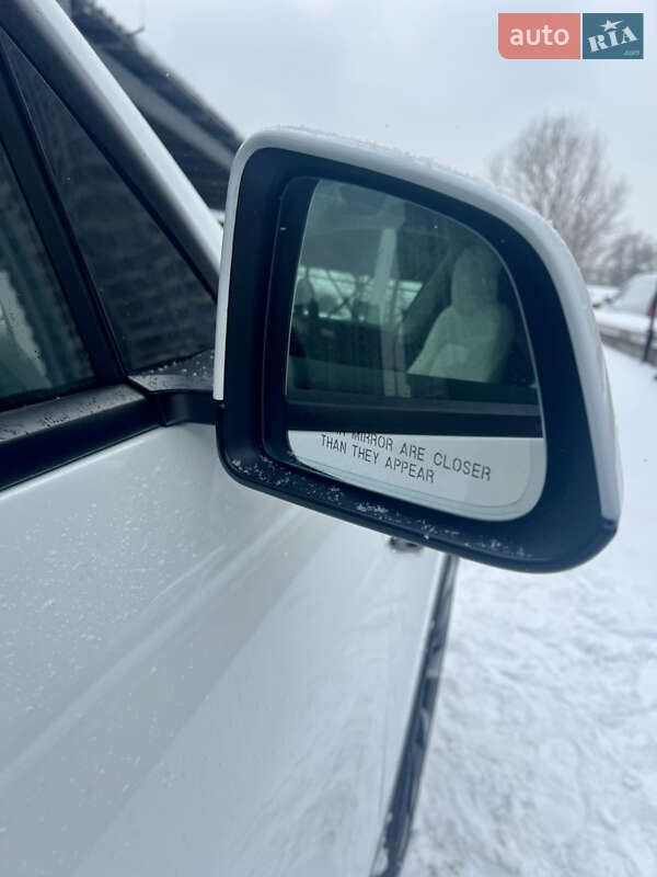 Внедорожник / Кроссовер Tesla Model Y 2023 в Киеве