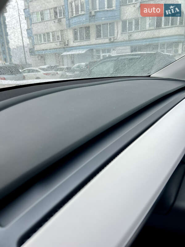 Внедорожник / Кроссовер Tesla Model Y 2023 в Киеве