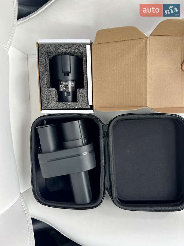 Внедорожник / Кроссовер Tesla Model Y 2023 в Киеве