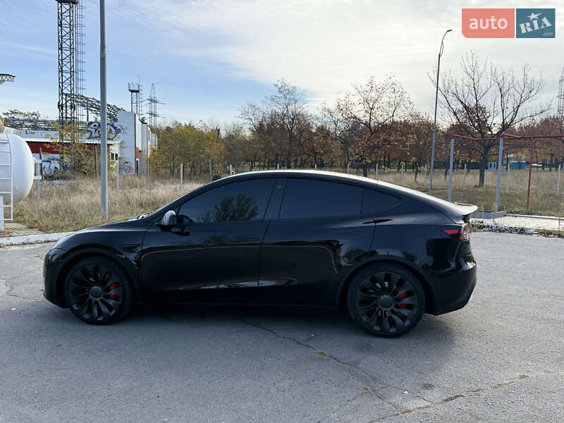 Позашляховик / Кросовер Tesla Model Y 2022 в Дніпрі