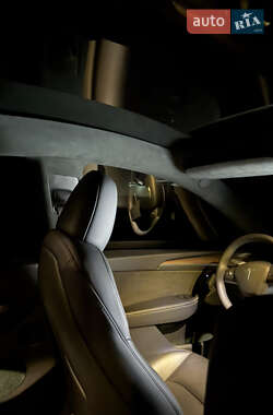 Позашляховик / Кросовер Tesla Model Y 2024 в Нікополі