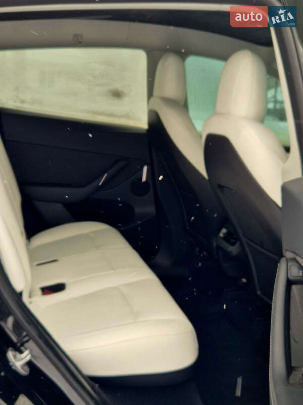 Внедорожник / Кроссовер Tesla Model Y 2023 в Харькове