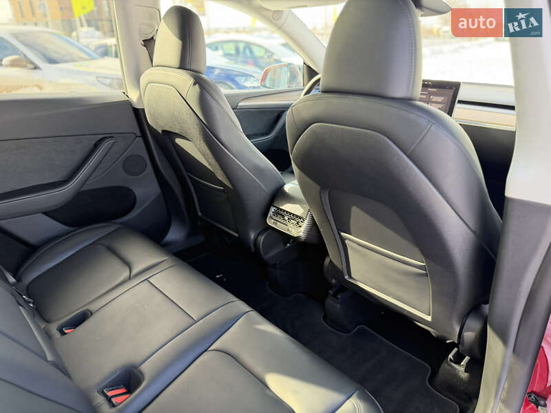 Позашляховик / Кросовер Tesla Model Y 2024 в Львові