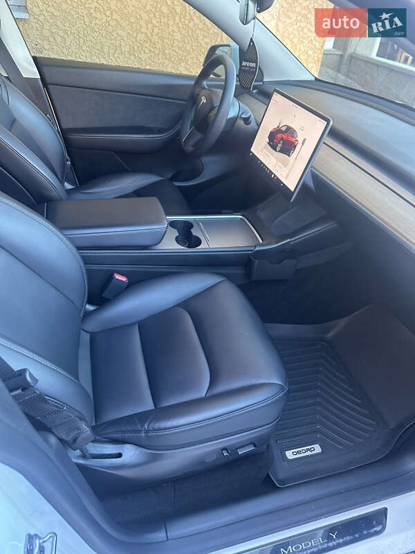 Внедорожник / Кроссовер Tesla Model Y 2022 в Тернополе