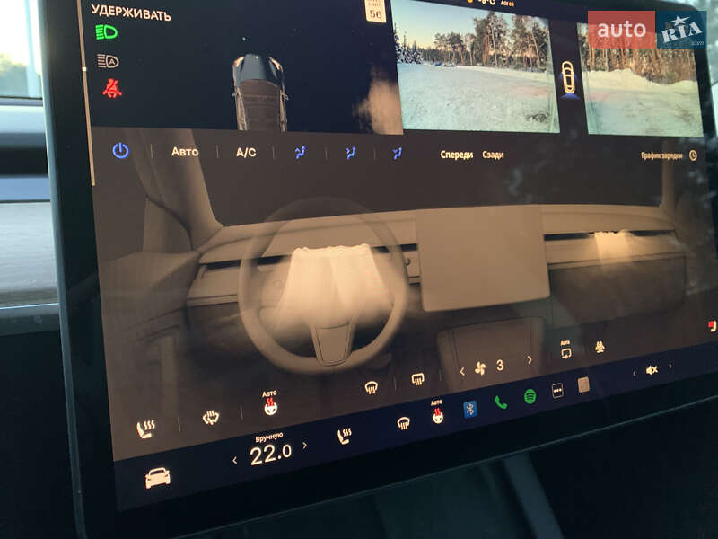 Внедорожник / Кроссовер Tesla Model Y 2023 в Киеве