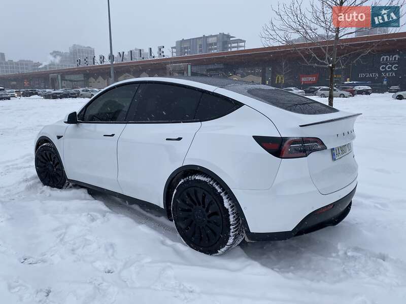 Внедорожник / Кроссовер Tesla Model Y 2022 в Киеве