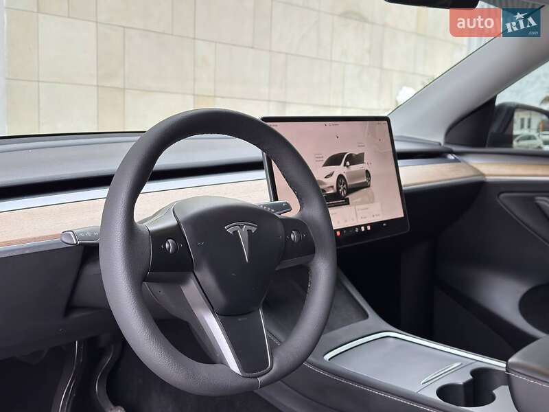 Позашляховик / Кросовер Tesla Model Y 2023 в Львові