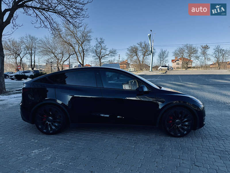 Позашляховик / Кросовер Tesla Model Y 2022 в Одесі фото 6 Позашляховик / Кросовер Tesla Model Y 2022 в Одесі