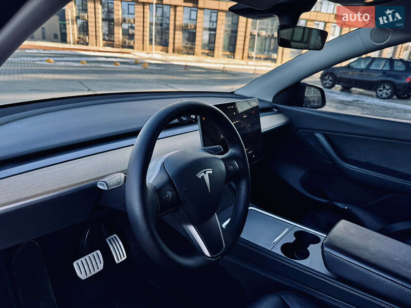 Позашляховик / Кросовер Tesla Model Y 2022 в Одесі фото 23 Позашляховик / Кросовер Tesla Model Y 2022 в Одесі