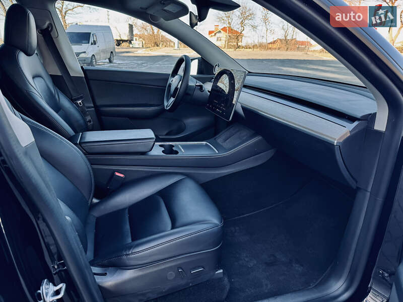 Позашляховик / Кросовер Tesla Model Y 2022 в Одесі фото 19 Позашляховик / Кросовер Tesla Model Y 2022 в Одесі