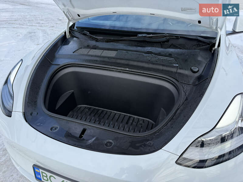 Позашляховик / Кросовер Tesla Model Y 2023 в Львові