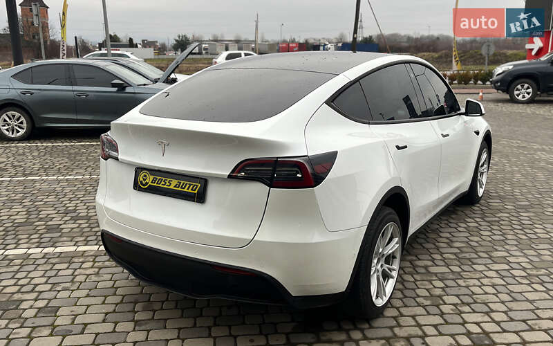 Позашляховик / Кросовер Tesla Model Y 2021 в Мукачевому
