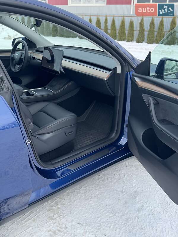 Позашляховик / Кросовер Tesla Model Y 2024 в Луцьку