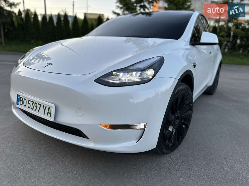 Позашляховик / Кросовер Tesla Model Y 2023 в Тернополі