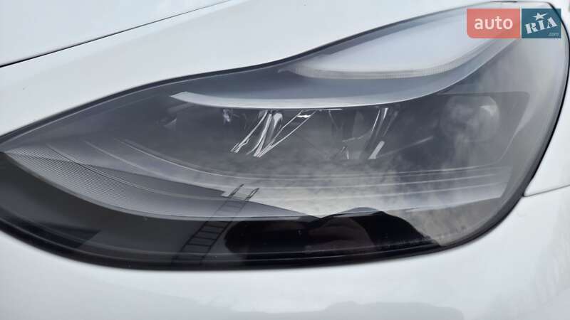 Внедорожник / Кроссовер Tesla Model Y 2022 в Киеве