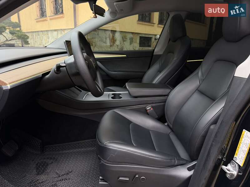 Позашляховик / Кросовер Tesla Model Y 2023 в Львові фото 13 Позашляховик / Кросовер Tesla Model Y 2023 в Львові